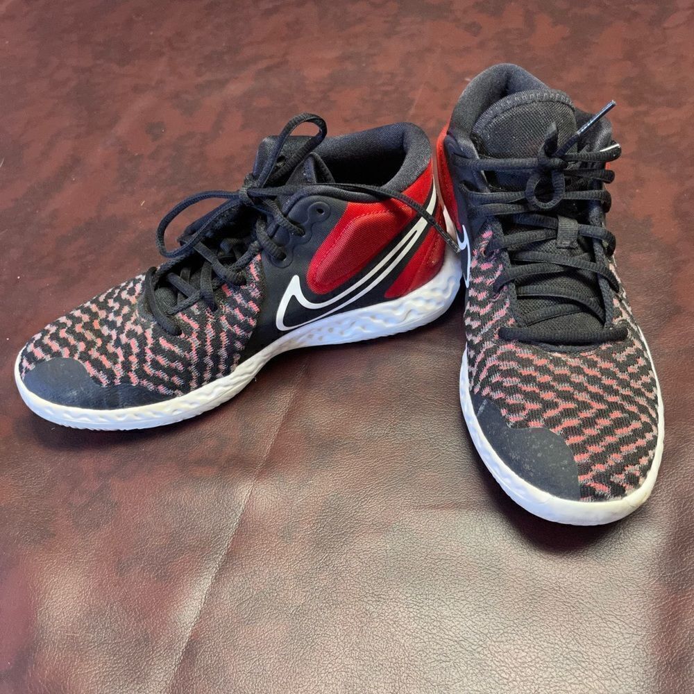 Youth Nike Kd Trey 5 Viii (ps) Basketball Shoes, size 6.5 youth